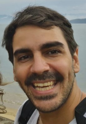 Guilherme Tcnico em Gastronomia;<br>Gesto de Negcios;<br>Corretor de Imveis.